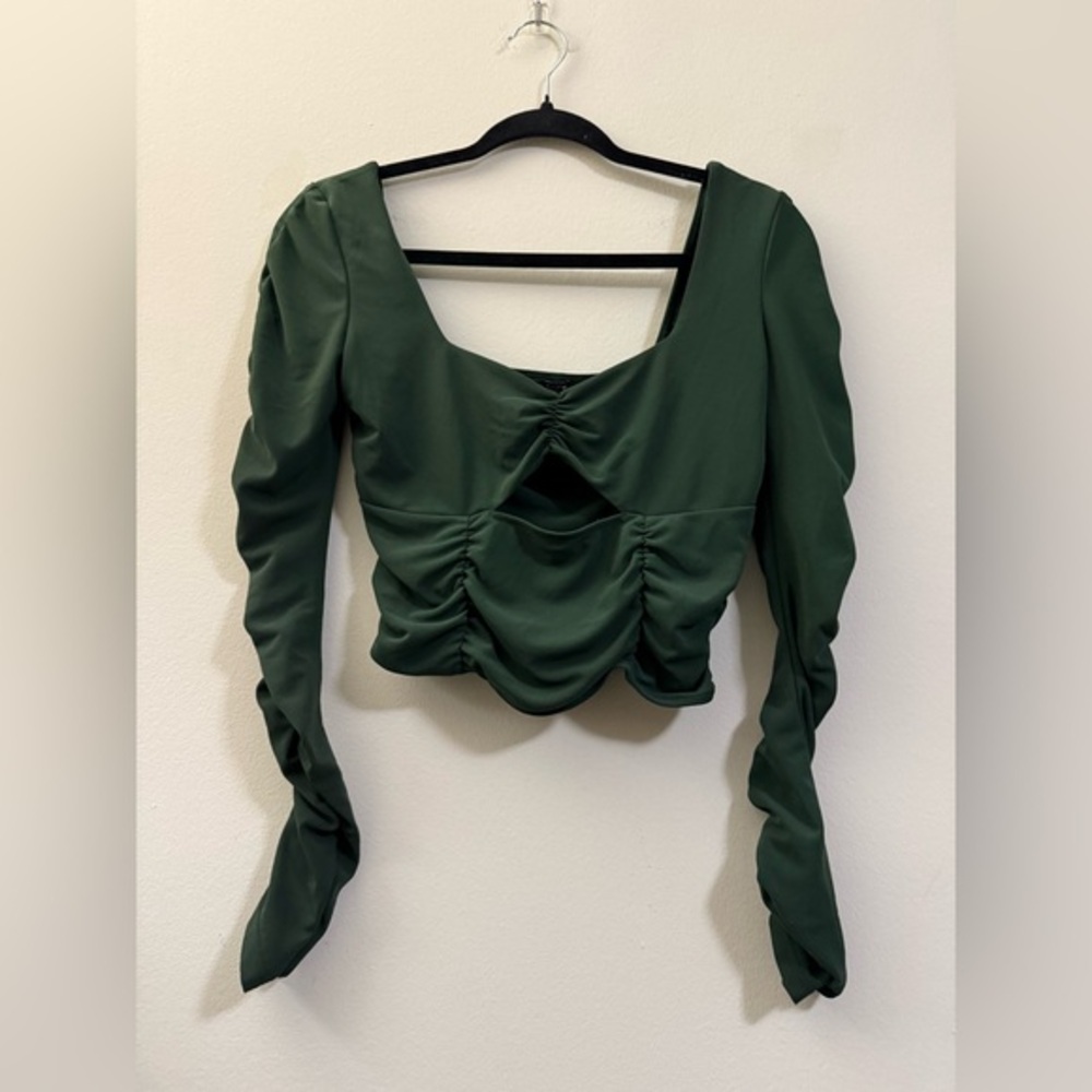 Zara Evergreen Ruched Cropped Keyhole Long Sleeve Top - M